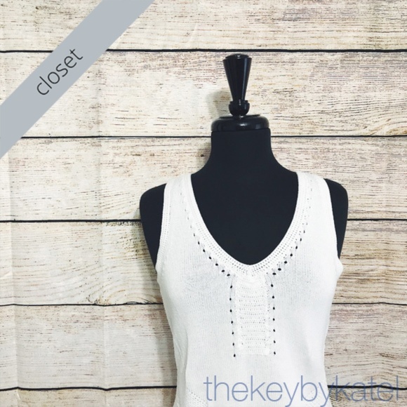 Lilly Pulitzer Tops - Lilly Pulitzer Coco Sweater Tank Top in White
